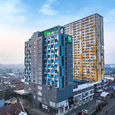Hotel Ibis Styles Bekasi Jatibening Exterior foto