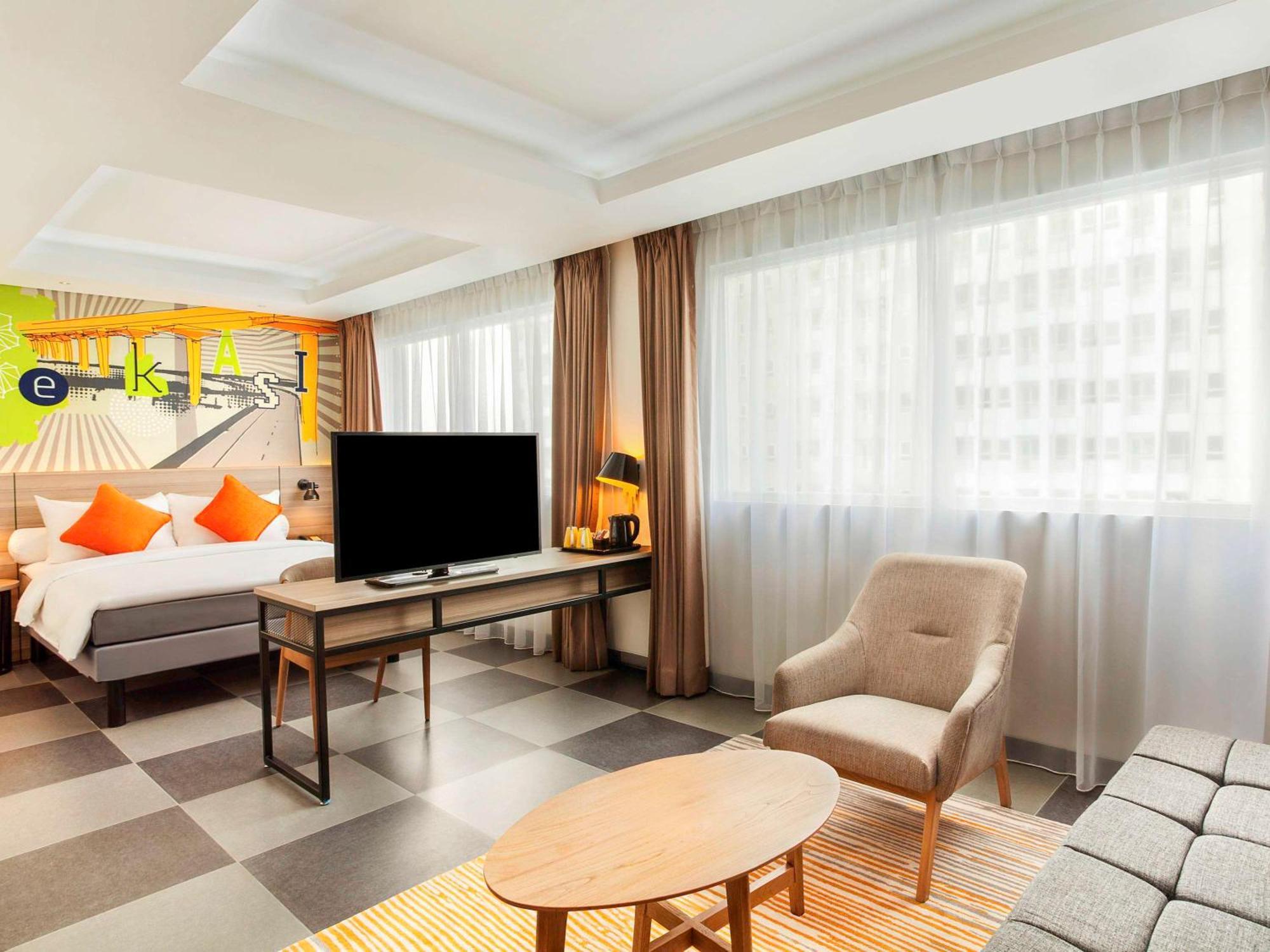 Hotel Ibis Styles Bekasi Jatibening Exterior foto