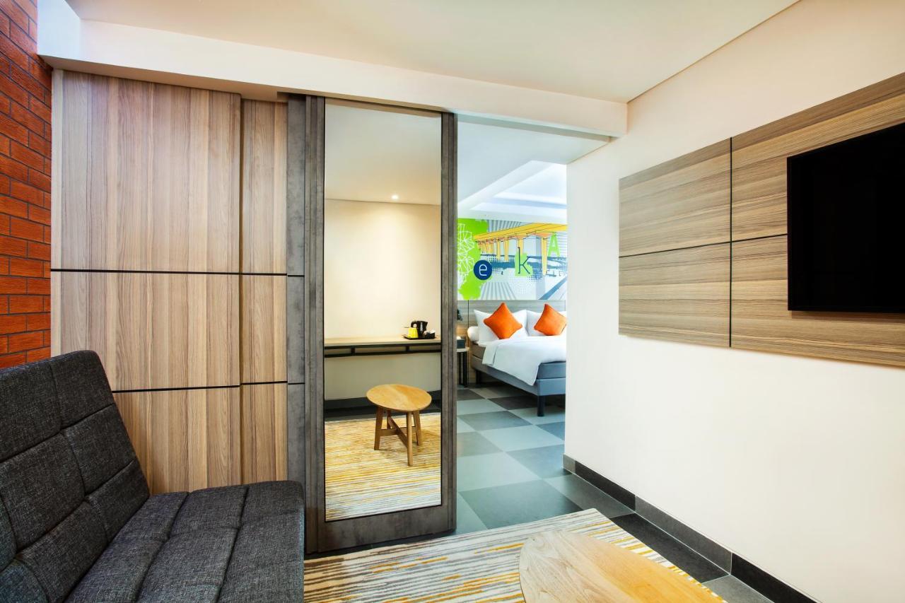 Hotel Ibis Styles Bekasi Jatibening Exterior foto